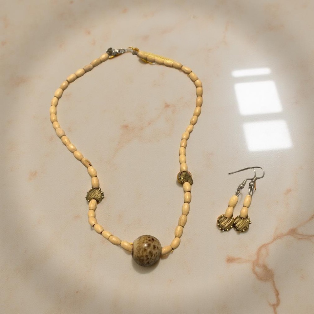Chic Tan and Gold Beaded Necklace Set
